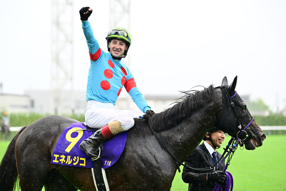 Energico’s jockey Christophe Lemaire celebrates his victory in front of the cameras. 