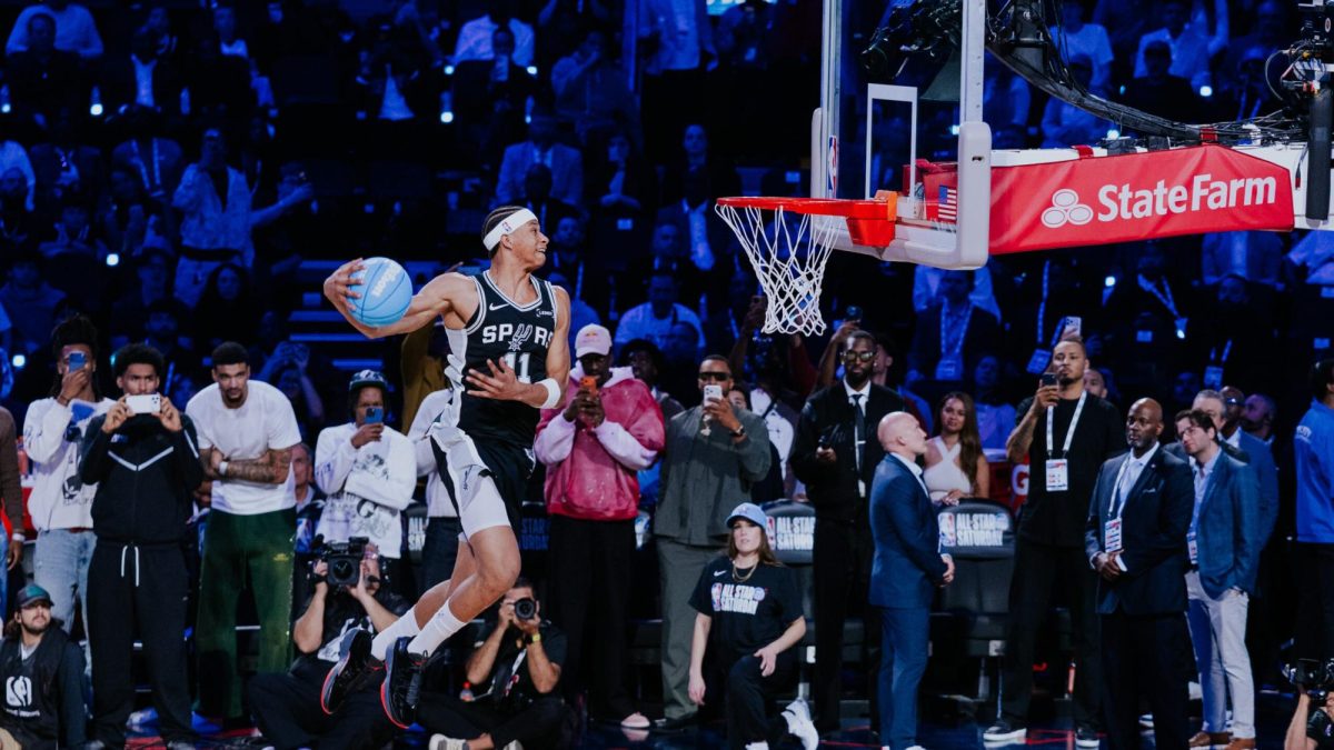 Runner-up Carter Bryant goes for a 50-point windmill dunk (Photo Credit: Isaiah Turman)